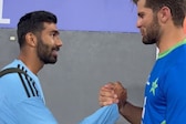 Shaheen Afridi Wins Fan's Hearts After Gifting Jasprit Bumrah and Congratulating Him For Becoming a Father