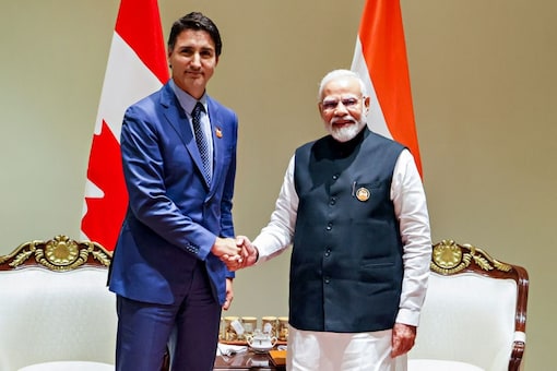 Prime Minister Narendra Modi (right) with Canadian Prime Minister Justin Trudeau during a meeting on the sidelines of the G20 Summit in New Delhi on Sunday. (PTI)